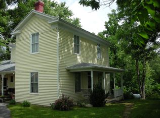 121 Bottom Rd, Edinburg, VA 22824