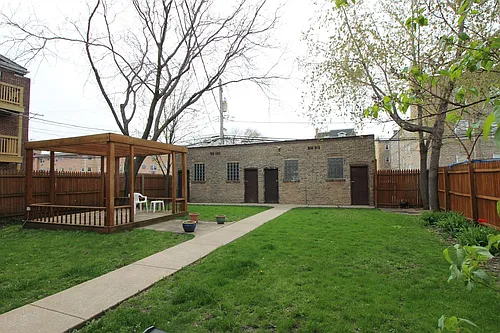 4252 N Keystone Ave Photo 1