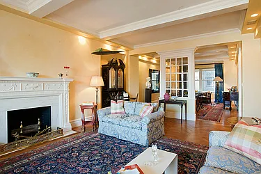 Sold by Avenue Real Estate