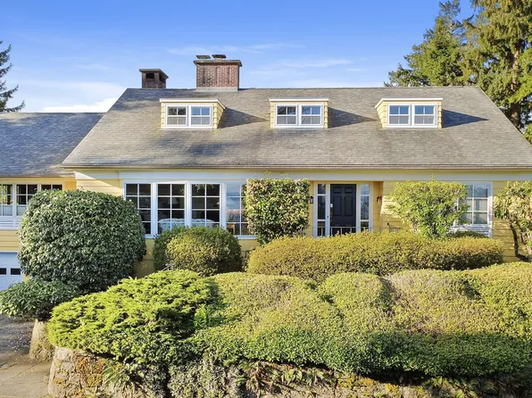 999 Ridge Dr, Astoria, OR 97103