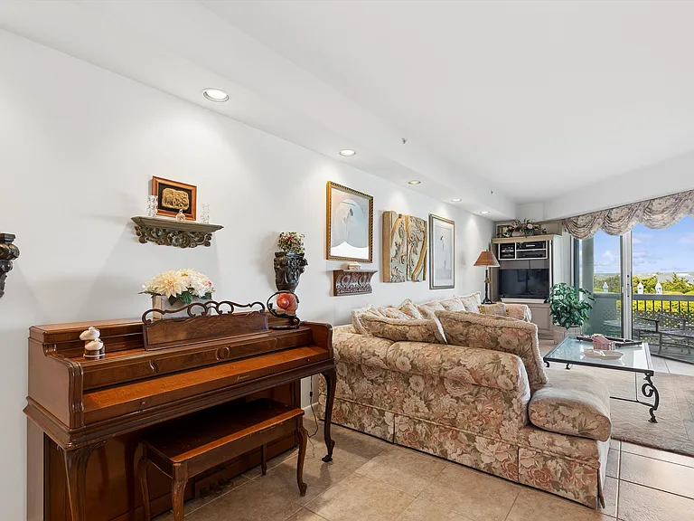 260 Dune Rd #79 — Photo 7