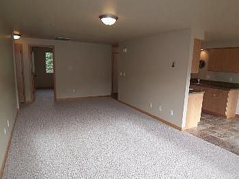 5th image of 3724 SE 37th Ct
