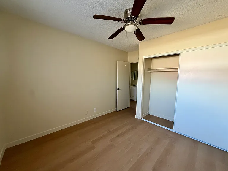 1510 Locust Ave #11 — Photo 5