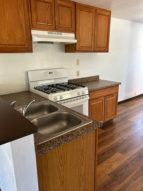 2 bed, 660 sqft, $1,095 — Photo 4