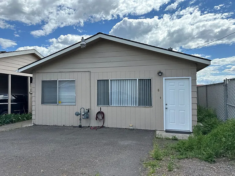 2160 Arthur St — Photo 1