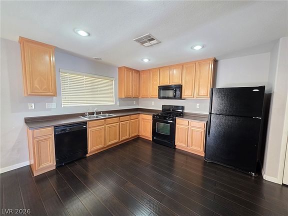 2nd image of 80 Lockheed Ave