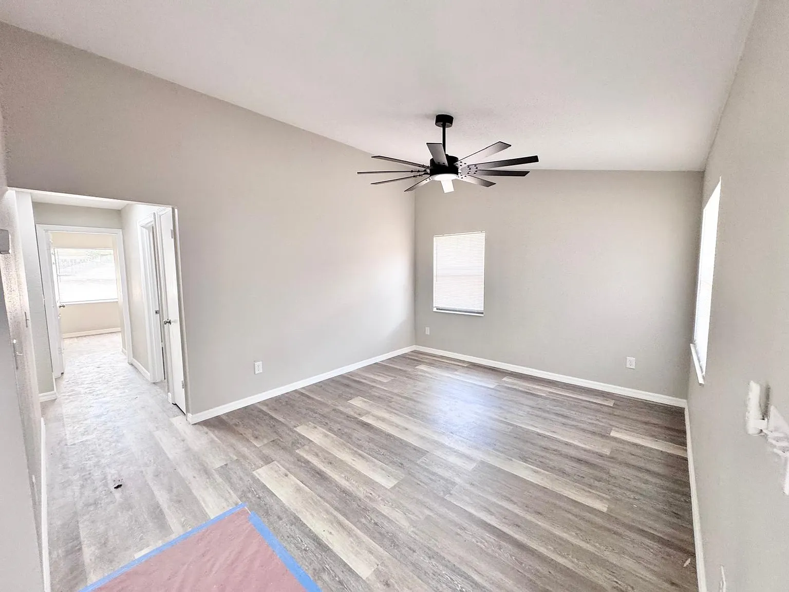 3 bed, 1100 sqft, $1,850 — Photo 2