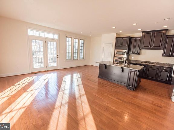 4th image of 2507 Rolling Forest Dr