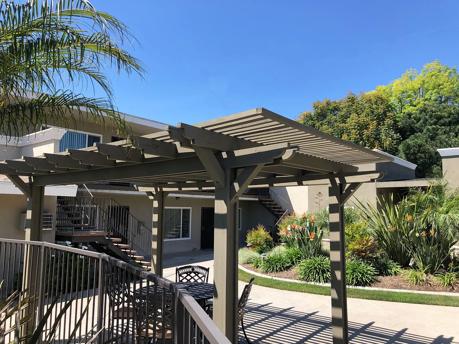 2 bed, $2,450 — Photo 4
