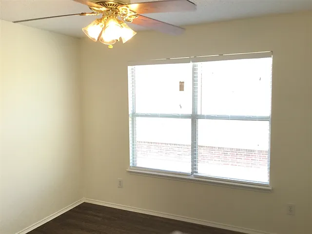 1004 Ashland Ct — Photo 18