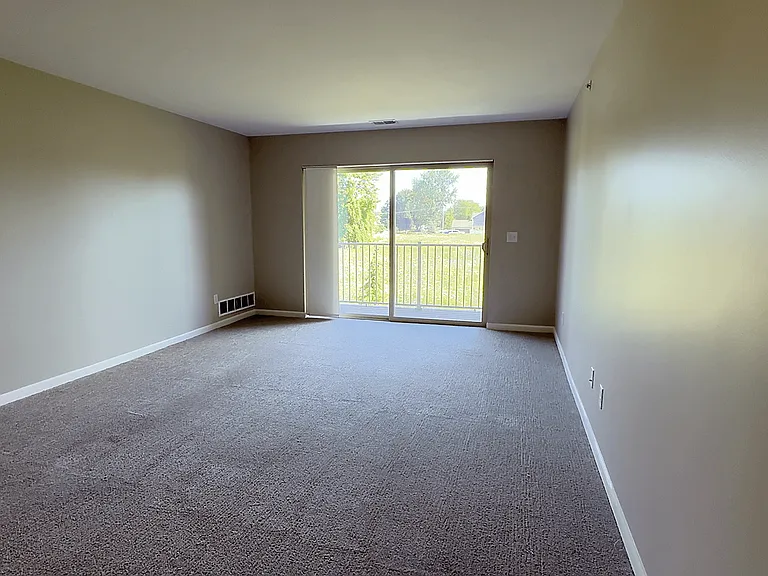 Prentiss Pointe Apartments — Photo 337