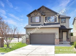 1005 N 740 W, Centerville, UT 84014