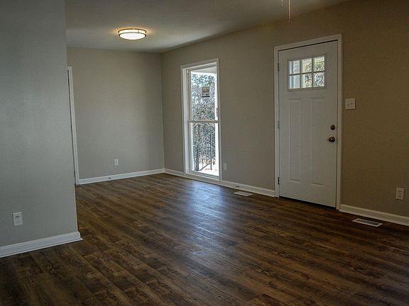 4th image of 23 Arrowhead Dr