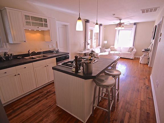 Open floor plan!