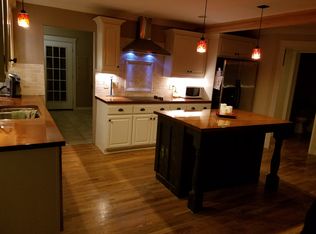 1102 Eshom Rd, Centralia, WA 98531