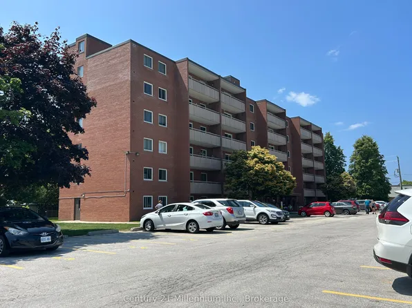 460 Ontario St #202, Collingwood, ON L9Y 4E5