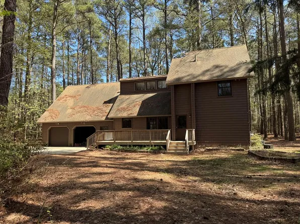 8175 Denwood Rd, Franktown, VA 23354