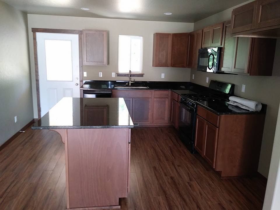 2nd image of 5823 Fredrick Loop