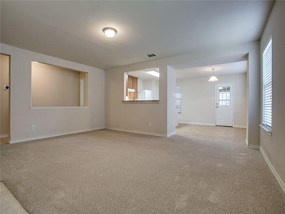 3rd image of 1307 Newton Dr