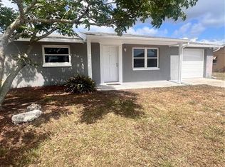 9910 Lake Chrise Ln, Port Richey, FL 34668