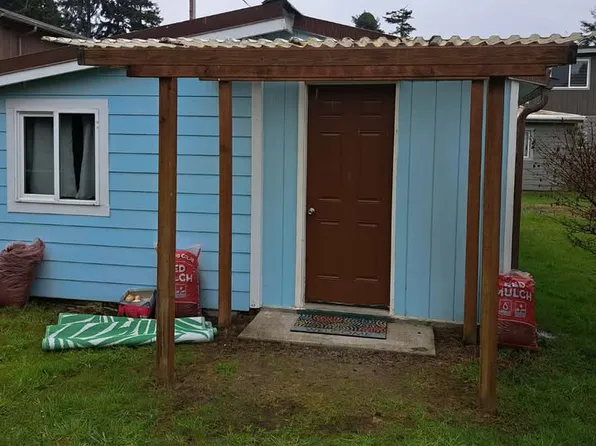 90805 Libby Ln, Coos Bay, OR 97420