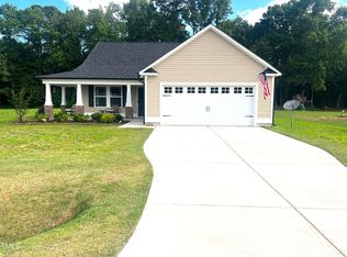 157 Sandcastle Ln, Four Oaks, NC 27524