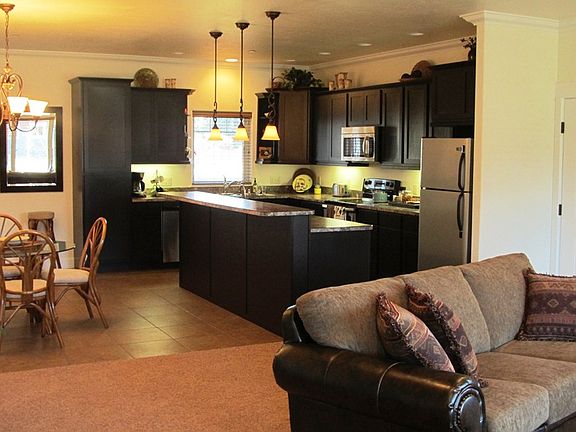 5th image of 1657 Angelina Way