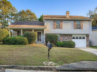 5619 Regency Forest Ct, Lithonia, GA 30038