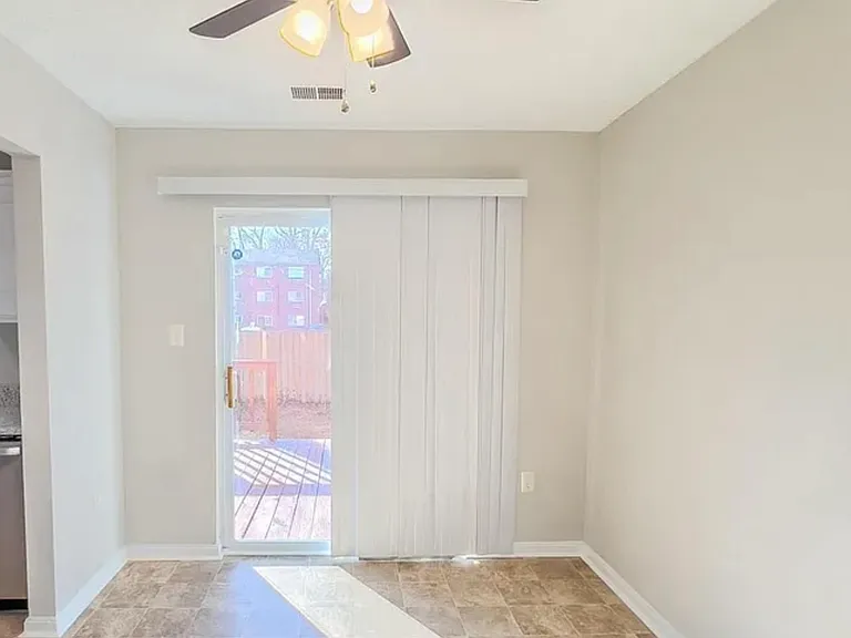 14 Meadowside Ct — Photo 11