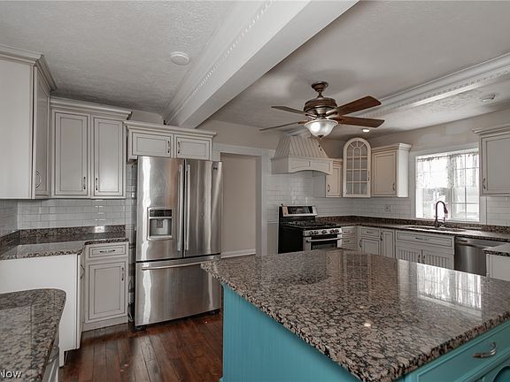 2nd image of 30200 Ridge Rd