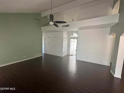 408 Hadley Pl Photo 1