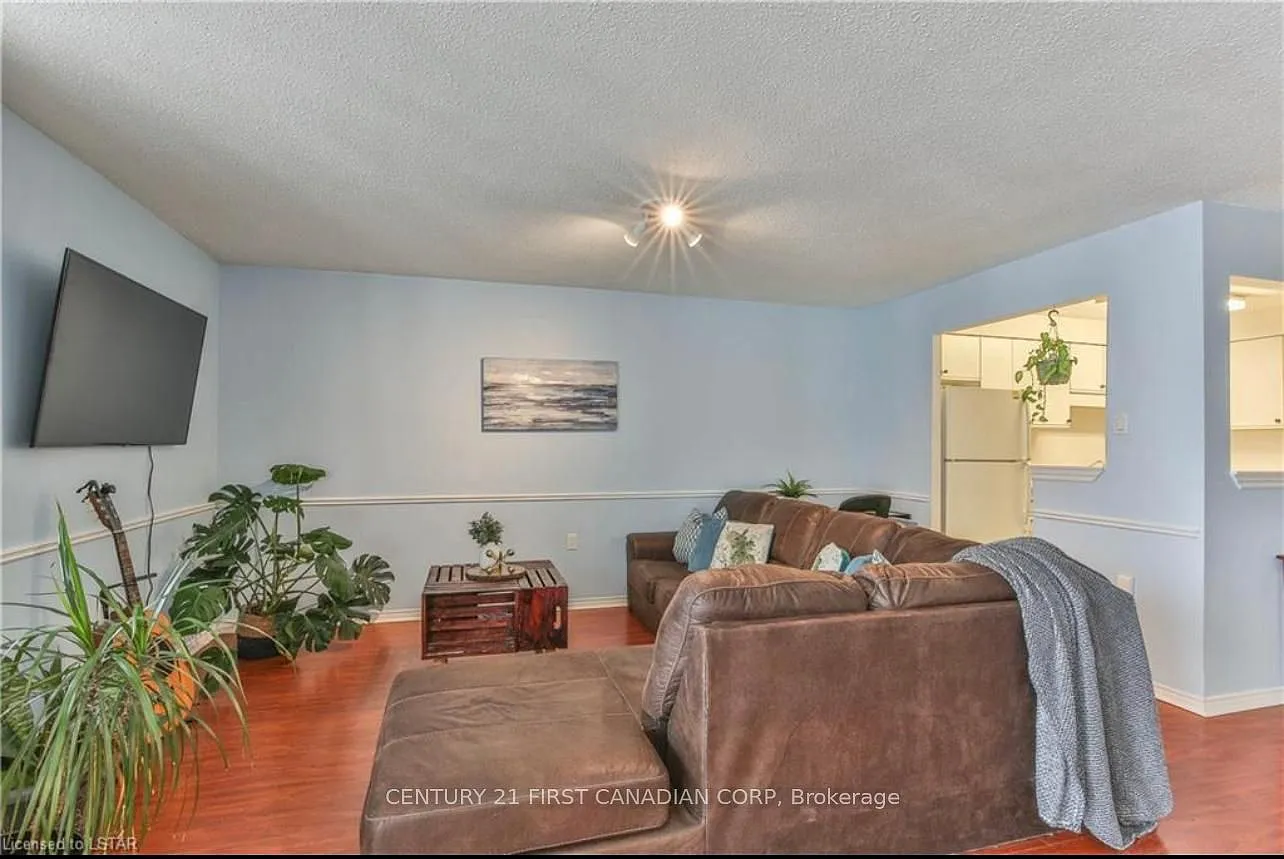 2 bed, $1,989 — Photo 4