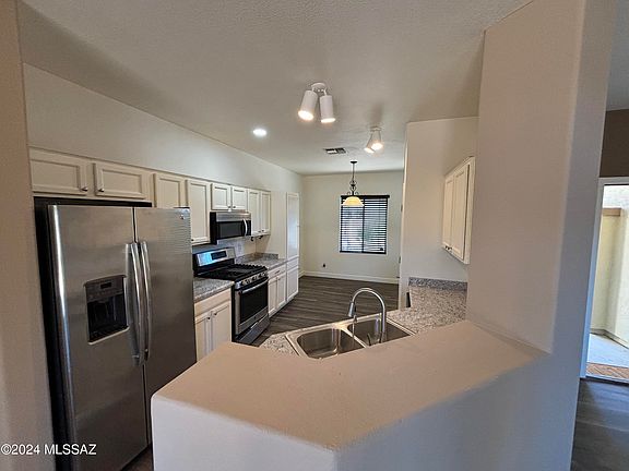 4th image of 14818 S Camino Tierra Alegra