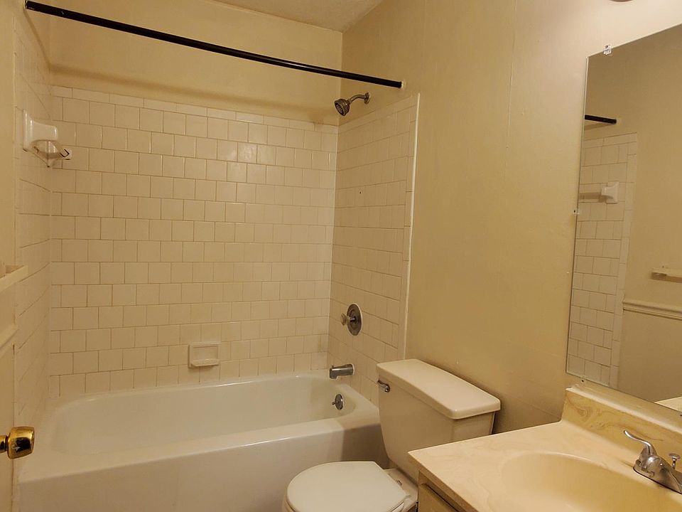 2nd image of 824 Windstream Way