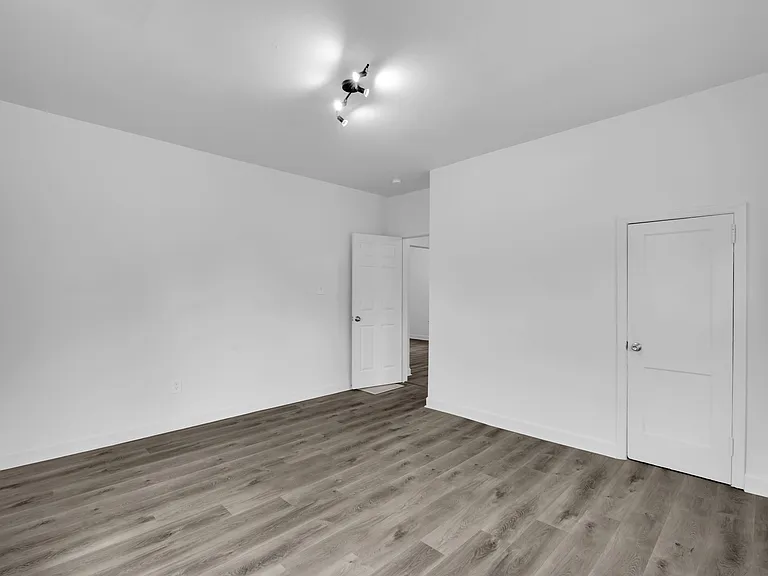 158 Seay St — Photo 3