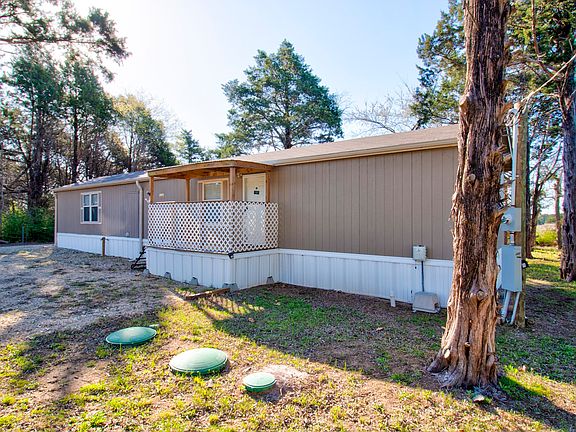 2nd image of 775 Whitaker Cir