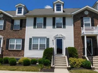 1136 Kinneton, Columbus, OH 43228
