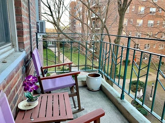 5th image of 3850 Hudson Manor Ter APT 3FE