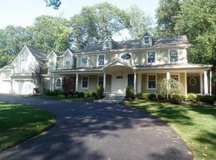 24 Moeser Pl, Old Tappan, NJ 07675