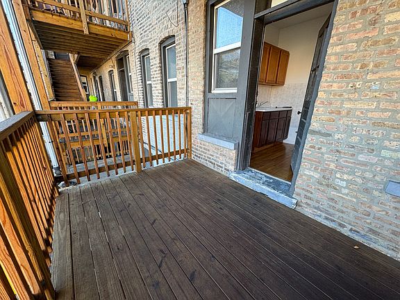 5th image of 2661 N Spaulding Ave #1