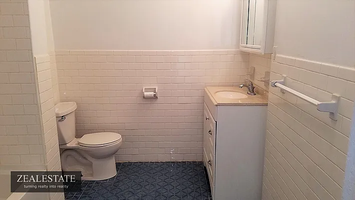 Rented by ZealEstate Group Inc | media 33