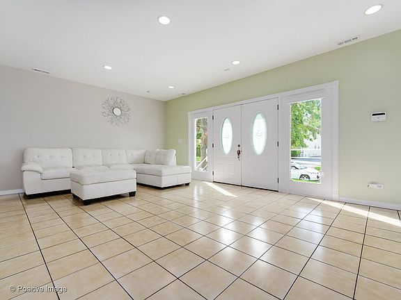5th image of 2527 N Newland Ave