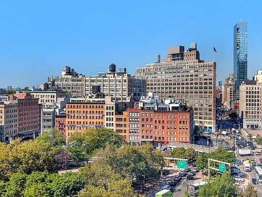 Sold by Sotheby's International Realty | media 16