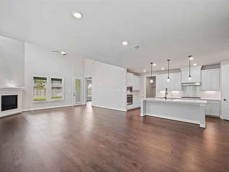 103 E Christine Manor Dr — Photo 8