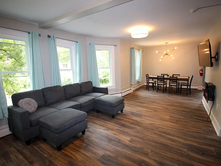 522 Stewart Ave — Photo 151