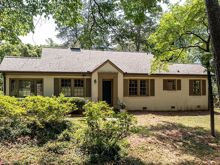 321 Milledge Hts — Photo 1