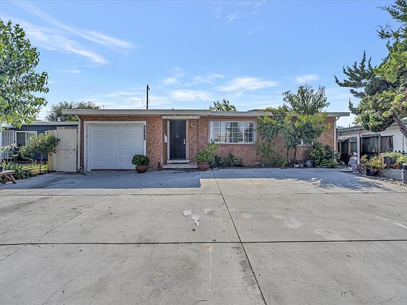 2nd image of 10111 Lyndale Ave