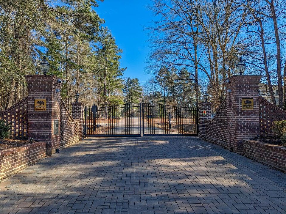 1st image of 102 Dirocco Ln