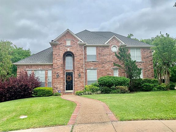 2nd image of 168 Oxford Dr
