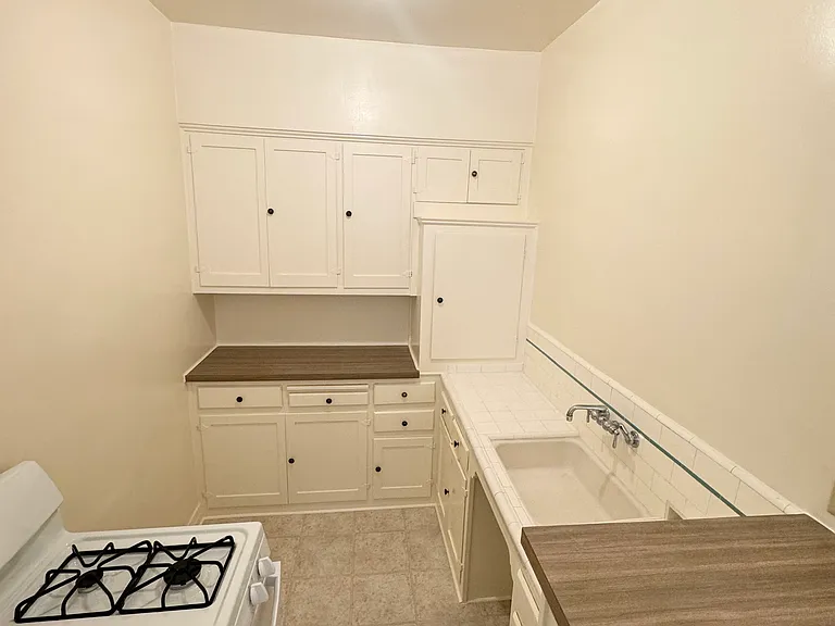 1324 N New Hampshire Ave #1 — Photo 5